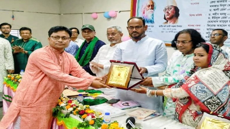 টাঙ্গাইলকে মাদক ও সন্ত্রাসমুক্ত একটি আধুনিক নিরাপদ নগরী হিসেবে গড়ে তোলা হবে: প্রতিমন্ত্রী টুকু...