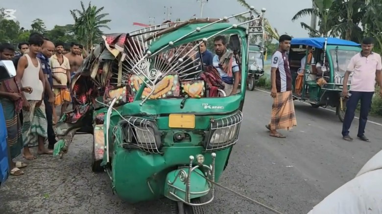 ধনবাড়ীতে সড়ক দুর্ঘটনায় মা-ছেলেসহ নিহত ৩