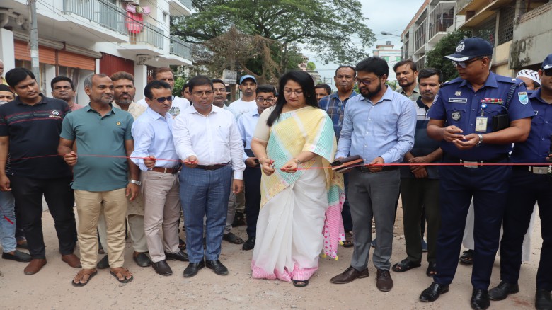 টাঙ্গাইল পৌর এলাকায় জনগুরুত্বপূর্ণ রাস্তার সংস্কার কাজের উদ্