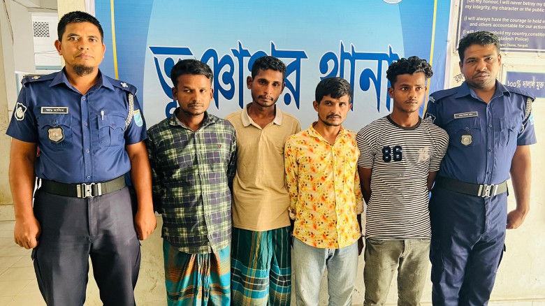 টাঙ্গাইলে সাবেক ইউপি সদস্যের বাড়িতে ডাকাতি মামলায় ৪ সদস্য গ্