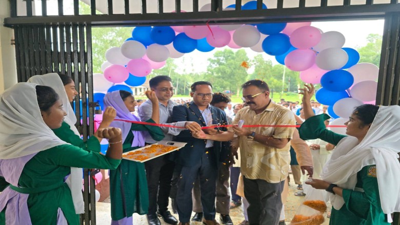 মধুপুরের কুড়ালিয়া বি কে উচ্চবিদ্যালয়ের ভবন উদ্বোধন