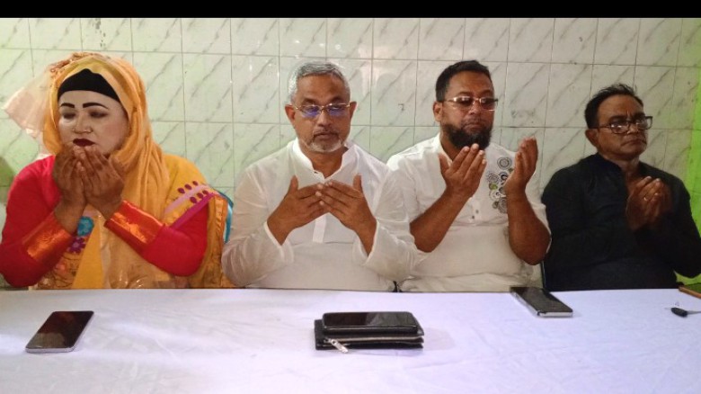 টাঙ্গাইলে বেগম জিয়ার জন্মদিনে মহিলাদল নেত্রী এডভোকেট মমতাজ 