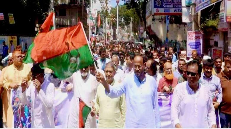 কোন ষড়যন্ত্রকারী কোন বাঁধাদানকারী নির্বাচনকে বাঁধা দিতে পারব