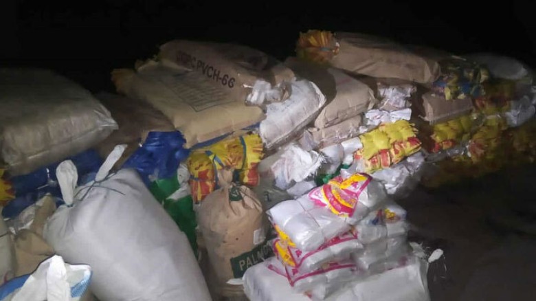 টাঙ্গাইলে বিপুল পরিমাণ পলিথিন জব্দ, ব্যবসায়ীর জরিমানা