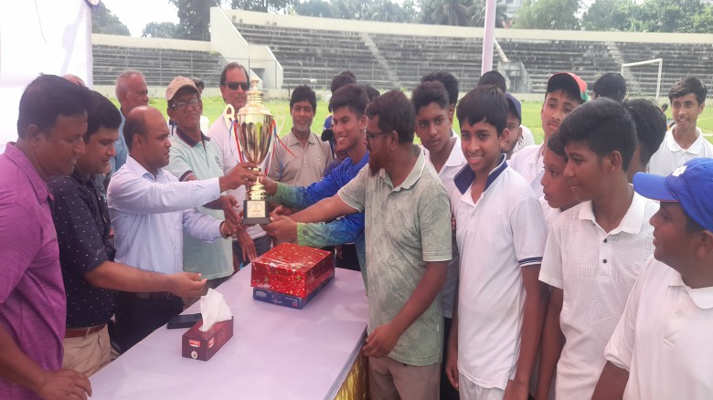 তারুন্যের উৎসব ক্রিকেটে বিবেকানন্দ হাইস্কুল এন্ড কলেজ চ্যাম্