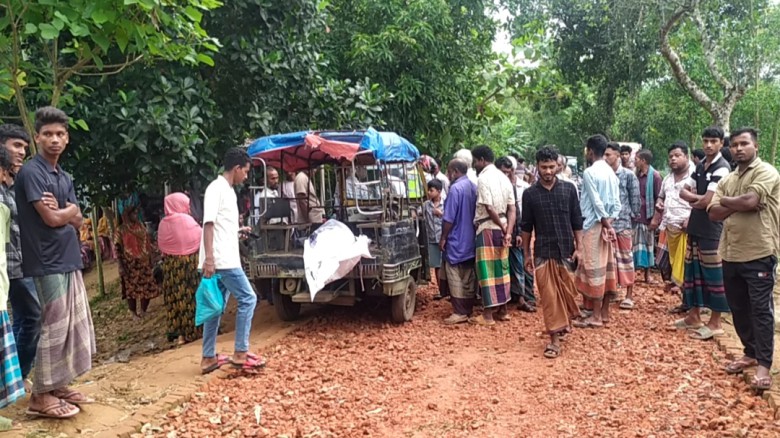 মধুপুরে গণপিটুনিতে অটোচোর নিহত