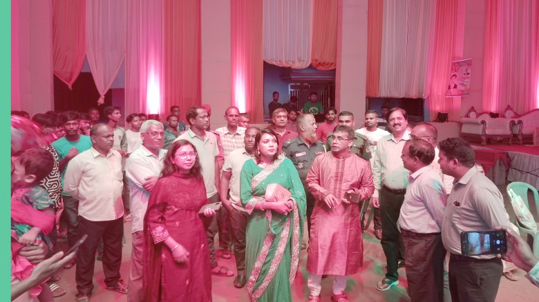 বাসাইলে অতিরিক্ত জেলা প্রশাসকের বিভিন্ন পূজামণ্ডপ পরিদর্শন