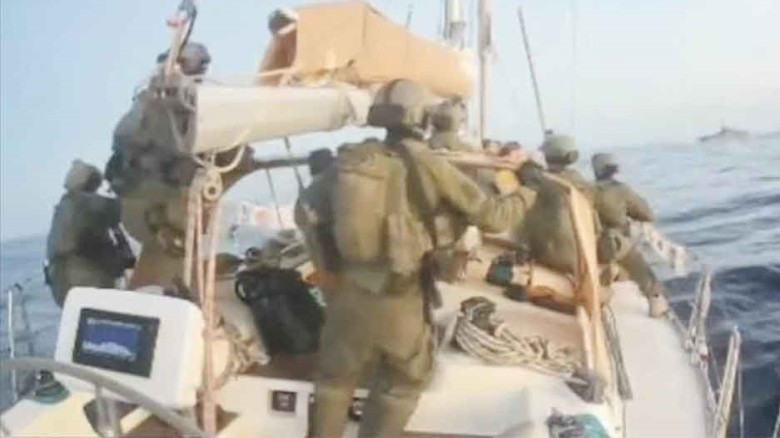 গ্লোবাল সুমুদ ফ্লোটিলার ৩৯ নৌযান আটক করেছে ইসরায়েল