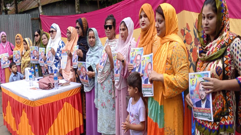 টাঙ্গাইলে করটিয়া ইউনিয়নের নগর জলফৈ এলাকায় টুকুর পক্ষে নির