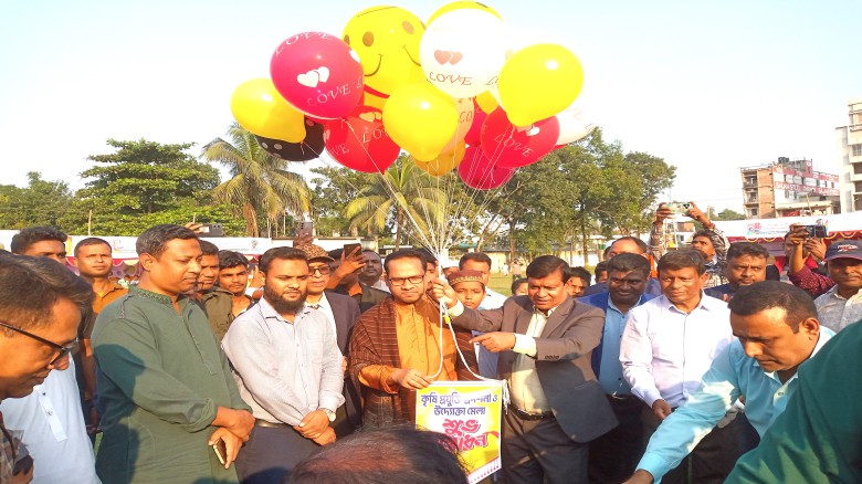 মধুপরে কৃষি প্রযুক্তি প্রদশর্নী ও উদ্যোক্তা মেলা শেষ হবে আজ