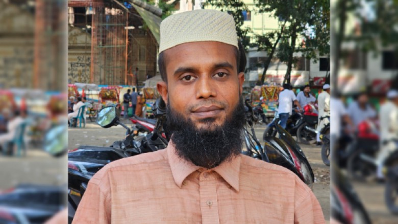 উপার্জনের একমাত্র সম্বল অটোরিকশা চুরি বিচারের দাবিতে দ্বারে 