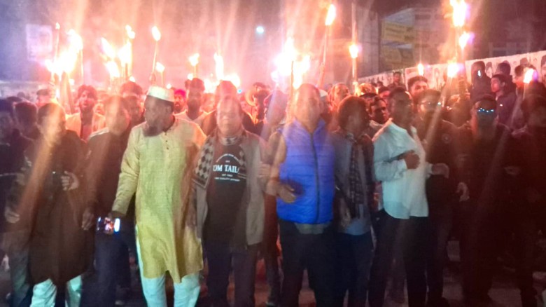 টাঙ্গাইল-৫ আসনে  সুলতান সালাউদ্দিন টুকুর মনোনয়ন পরিবর্তনের দ