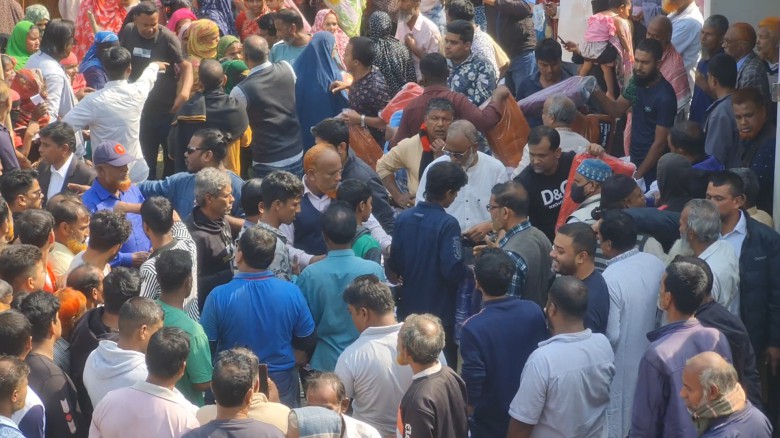 বাসাইল ও সখীপুরে সালাউদ্দিন আলমগীরের দেড় লাখ কম্বল বিতরণ