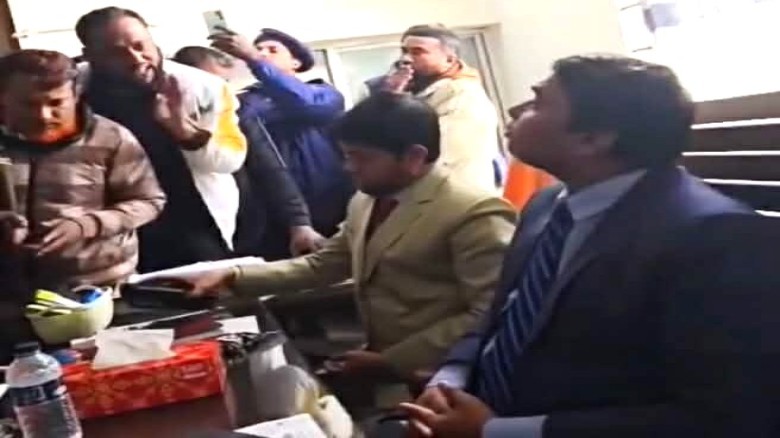 ভালুকা পাইলট উচ্চ বিদ্যালয়ে ভর্তি লটারি নিয়ে উত্তেজনা, ইউএনও