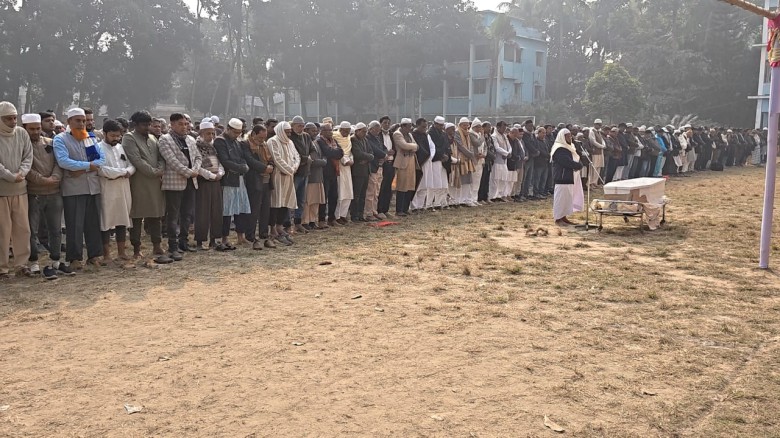 সেতু এনজিও -এর প্রতিষ্ঠাতা ও নির্বাহী পরিচালক  মির্জা সাহাদত
