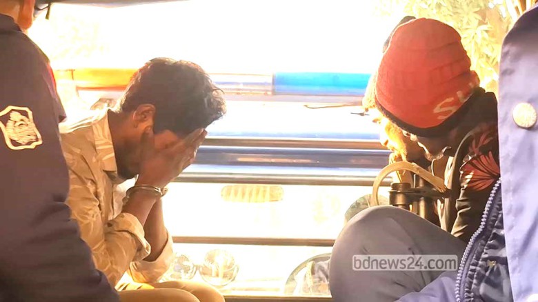 চলন্ত বাসে গৃহবধূ ধর্ষন ॥ দোষ স্বীকার করলেন চালক সহযোগি