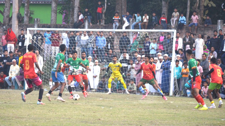 ভাসানী কাপ ফুটবলে টাঙ্গাইল এক্সপ্রেস ফাইনালে