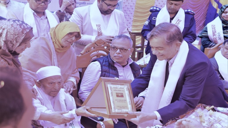 শিক্ষার্থীদের সুনাগরিক হিসেবে গড়ে তোলার আহ্বান শিক্ষা উপদেষ্