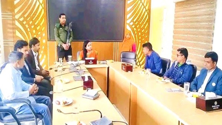 ধনবাড়ী প্রেসক্লাবের সাংবাদিকদের সাথে উপজেলা নির্বাহী অফিসার