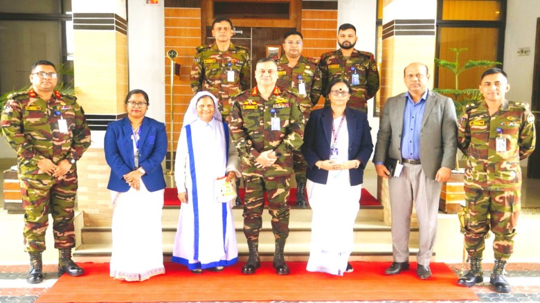 কুমুদিনী ওয়েলফেয়ার ট্রাষ্টের প্রতিনিধি দলের সাথে জিওসি'র সৌজ