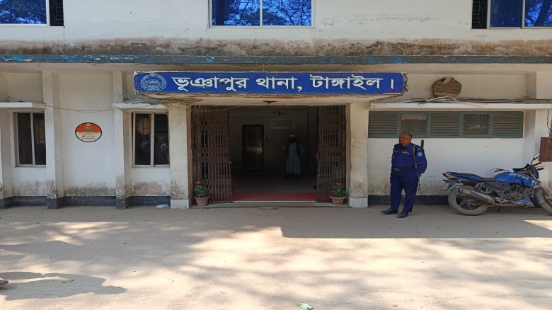 বোনের বিচার চাইতে গেলে খারাপ মহিলা বলে থানা থেকে বের করে দেয়