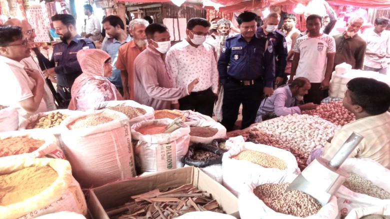 ভূঞাপুরে নিত্যপণ্যের দাম স্থীতিশীল রাখাতে  ভ্রাম্যমাণ আদালতে