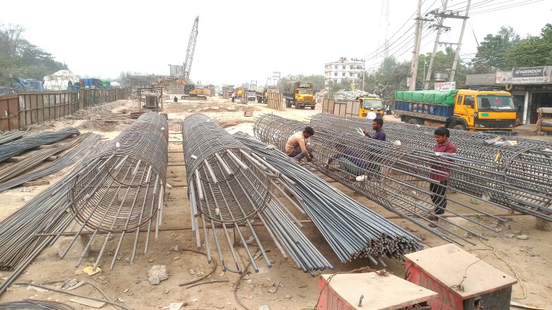 যমুনা সেতু পর্যন্ত চার লেনের সুবিধা পাবে যানবাহন, তবুও যানজট