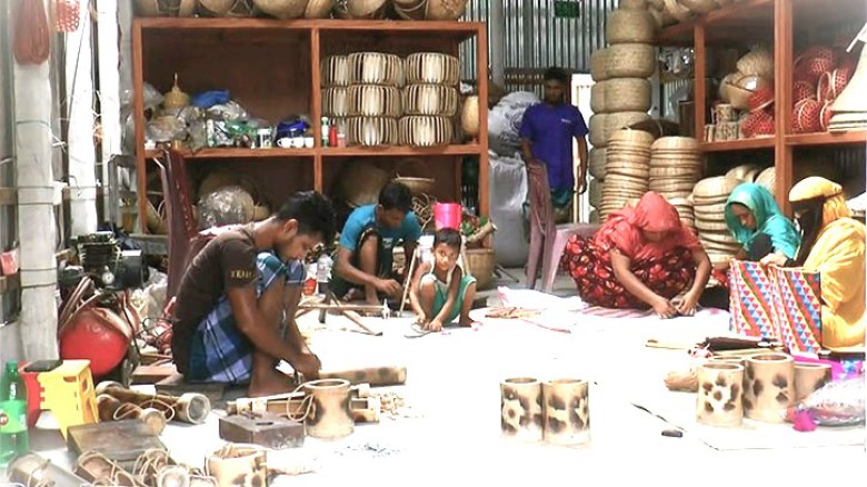 দেলদুয়ারের তিন গ্রামে বাঁশশিল্পে বিপ্লব ॥ পণ্য যাচ্ছে ১২ দেশ