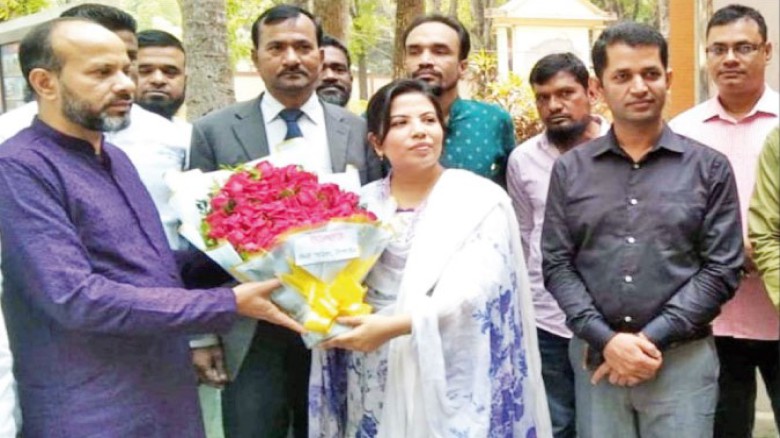 টাঙ্গাইল জেলা পরিষদের প্রশাসক হিসেবে এস এম ওবায়দুল হক নাসিরে