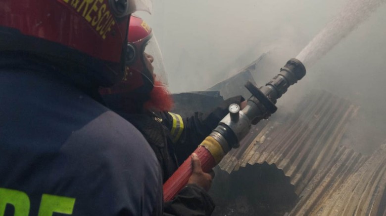 মধুপুরে ভয়াবহ অগ্নিকাণ্ডে চারটি দোকান পুড়ে ছাই