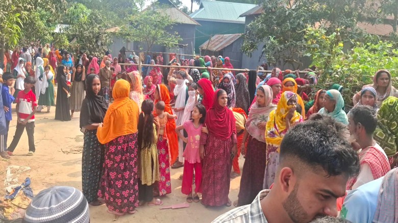 সখীপুরে ঘর থেকে কম্বলে মোড়ানো অবস্থায় গৃহবধূর লাশ উদ্ধার, 