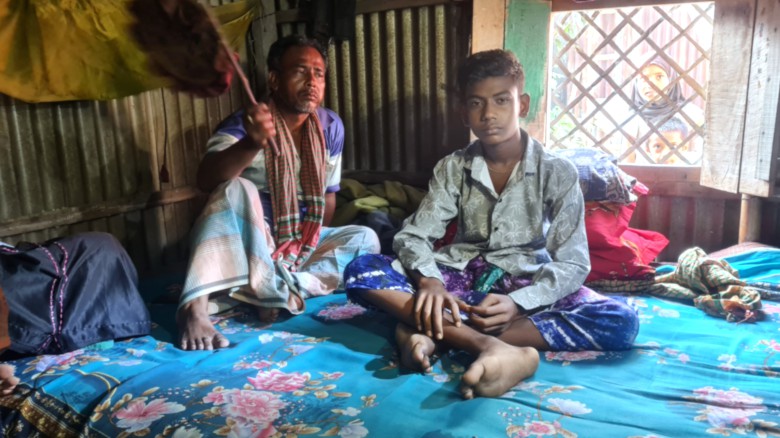 বাসাইলে ৩০ টাকার জন্য কিশোরকে মারধর; কেটে ফেলা হয়েছে অণ্ডকোষ