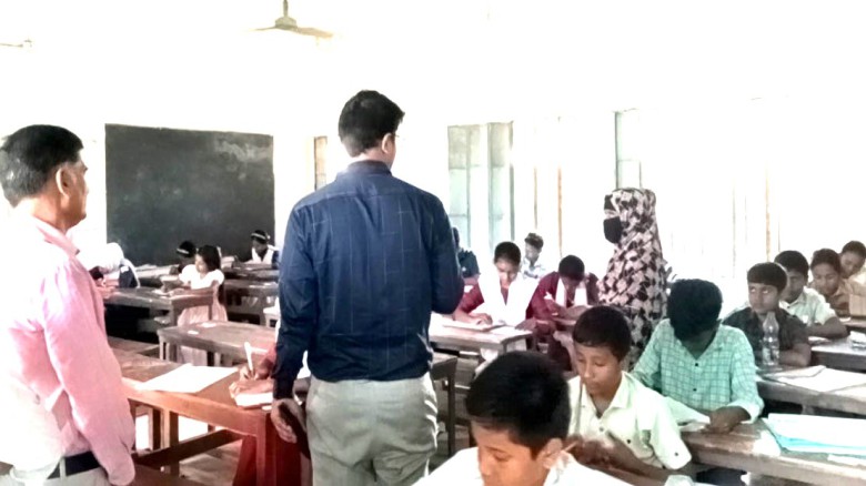 নাগরপুরে প্রাথমিক বৃত্তি পরীক্ষা অনুষ্ঠিত, কেন্দ্র পরিদর্শনে