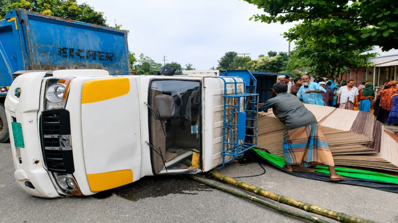 ধনবাড়ীতে পিকআপের ধাক্কায় স্কুলছাত্রী নিহত