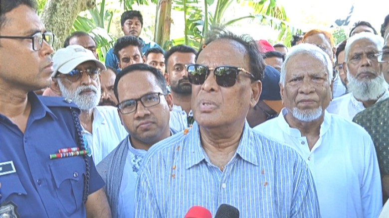 কিশোরদের সোস্যাল মিডিয়া ব্যবহার নিষেধাজ্ঞা আসতে পারে: আইসিটি মন্ত্রী ফকির মাহবুব আনাম...