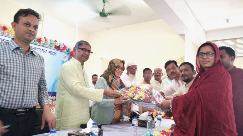 প্রধানমন্ত্রী ৫ বছরে দেশকে একটি পর্যায়ে নিয়ে আসতে চান: মুক