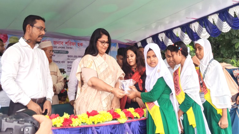মধুপুরে শোলাকুড়ী সরকারি প্রাথমিক বিদ্যালয়ে শিশুমেলা ও বৃত্তিপ্রাপ্তদের সংবর্ধনা...