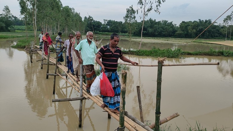 সখীপুরে এক সাঁকোতে বন্দি দুই গ্রামের যোগাযোগ