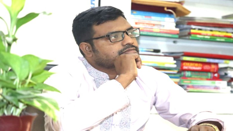 সৃজনশীলতার বাতিঘর: শিক্ষকতা থেকে সাহিত্যে নাজমুল হাসান অরণ্য