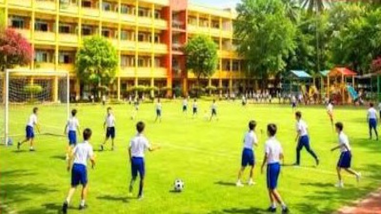 ১৫ হাজারের বেশি স্কুলে নেই খেলার মাঠ।। ডিভাইসে আসক্তি বাড়ছে 
