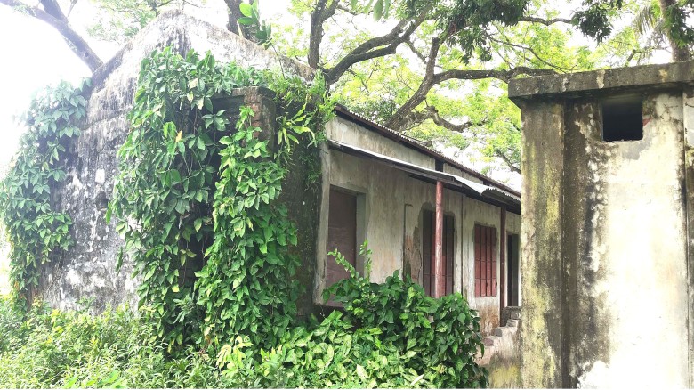 গৌরীপুর সরকারি কলেজ ছাত্রাবাস ।। আকাশ কাঁদলে কাঁদে শিক্ষার্থ