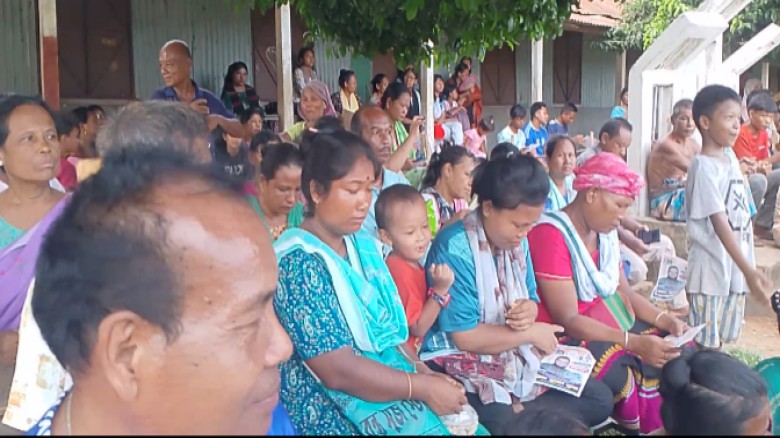 নির্বাচনী প্রচারণায় সুমন মৃধা, কুড়াগাছায় জমে উঠেছে ভোটের মাঠ