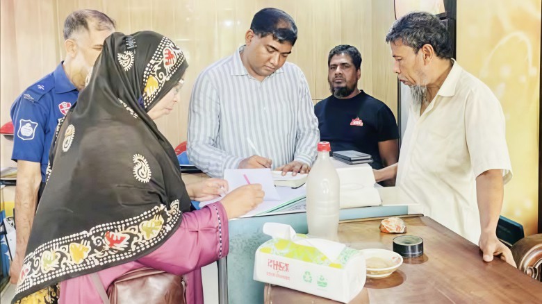মির্জাপুরে পাঁচ  প্রতিষ্ঠানকে ৩৩ হাজার টাকা জরিমানা করলো ভোক