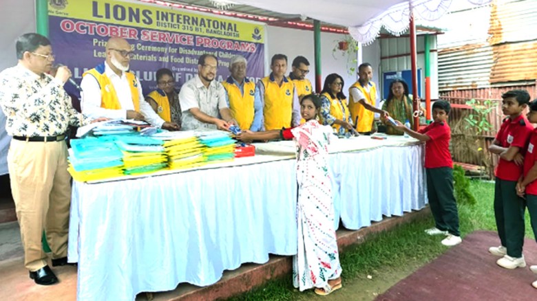 সুবিধাবঞ্চিত শিশুদের নিয়ে লায়ন্স ক্লাবের ‘অক্টোবর সেবা কর্মস