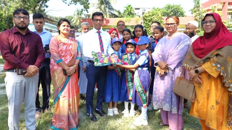 কালিহাতীতে বিভিন্ন সরকারী দপ্তর ও শিক্ষাপ্রতিষ্ঠান পরিদর্শন 